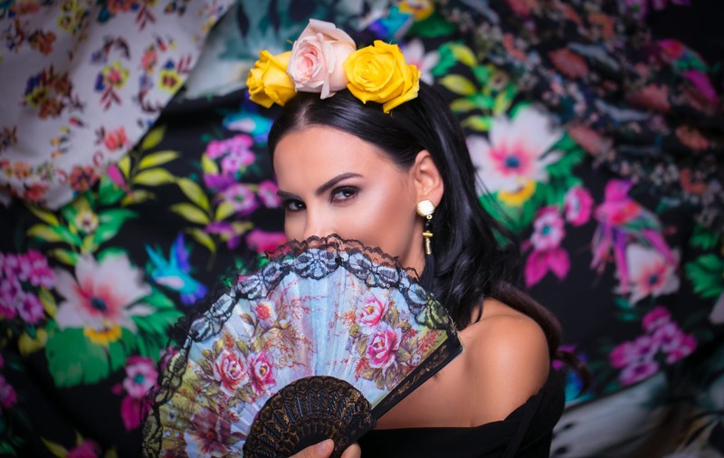 VIDEO/ ﻿Lavinia Pîrva revine în forță după naștere. Lansează videoclipul piesei „Mamajuana” feat Santha