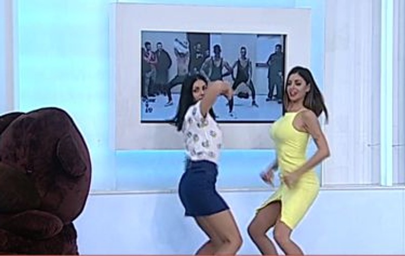 Natalia Mateuț și-a rupt rochia. A pățit-o în direct la TV