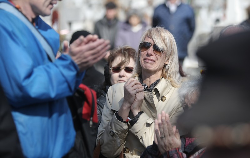 Iolanda Balaș-Soter a fost condusă pe ultimul drum de elita sportului românesc. Pe fosta mare săritoare în înălțime au plâns-o Gabi Szabo, Monica Iagăr, Mariana Bitang, Elisabeta Lipă, Octavian Bellu, dar și un general de 93 de ani/ FOTO
