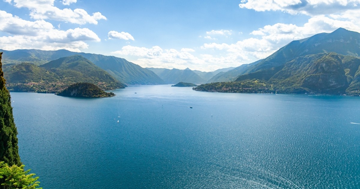 Lacul Como – obiective turistice pe care să le vizitezi - Imagine aeriană asupra Lacului Como