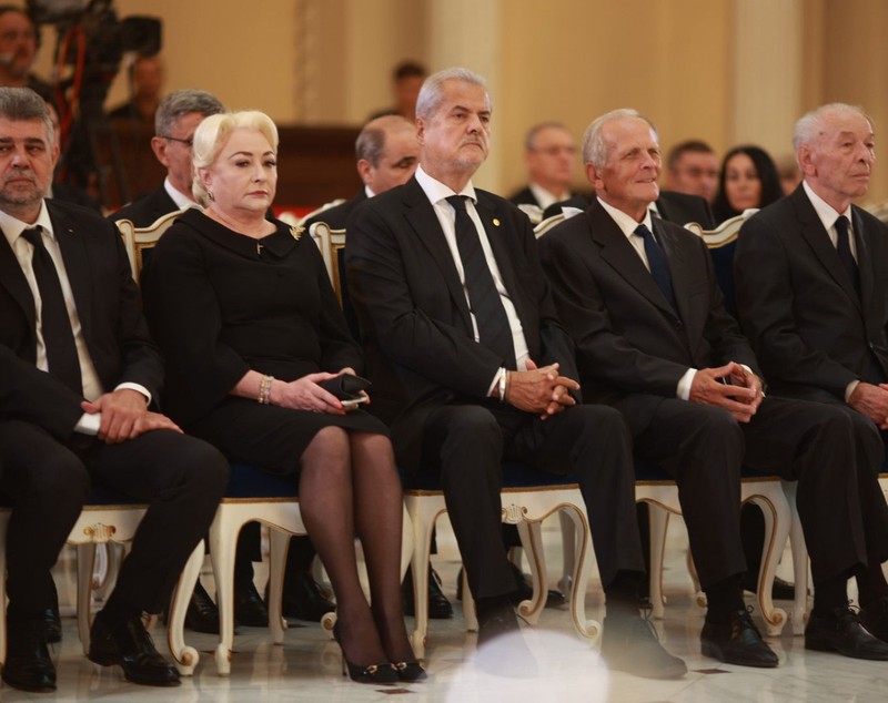 Înmormântare Ion Iliescu. Imnul a fost intonat pentru ultima dată pentru fostul președinte la Cimitirul Ghencea III