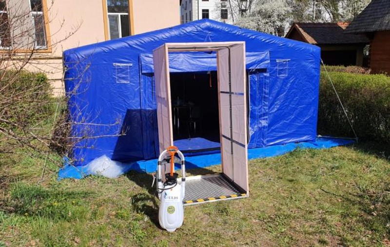 Stație de decontaminare fabricată la Universitatea din Sibiu și donată spitalului de urgență