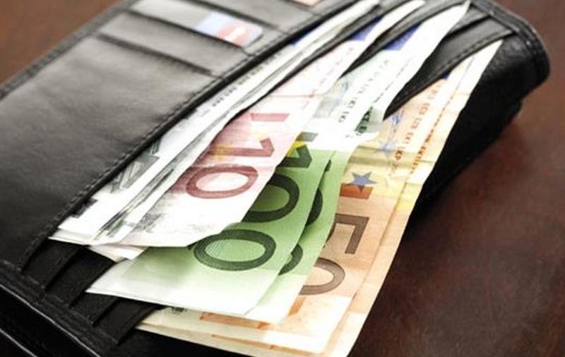 O româncă a găsit un portofel cu 4.000 de euro la Milano și l-a returnat proprietarului: „Mai există bunătate!”