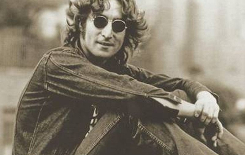 John Lennon ar putea fi CLONAT