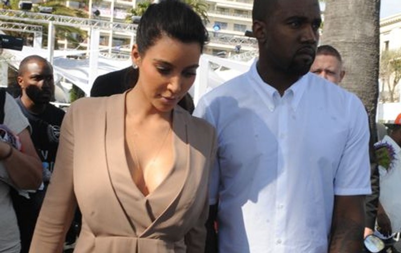 Kanye West îi dă lecţii vestimentare lui Kim Kardashian
