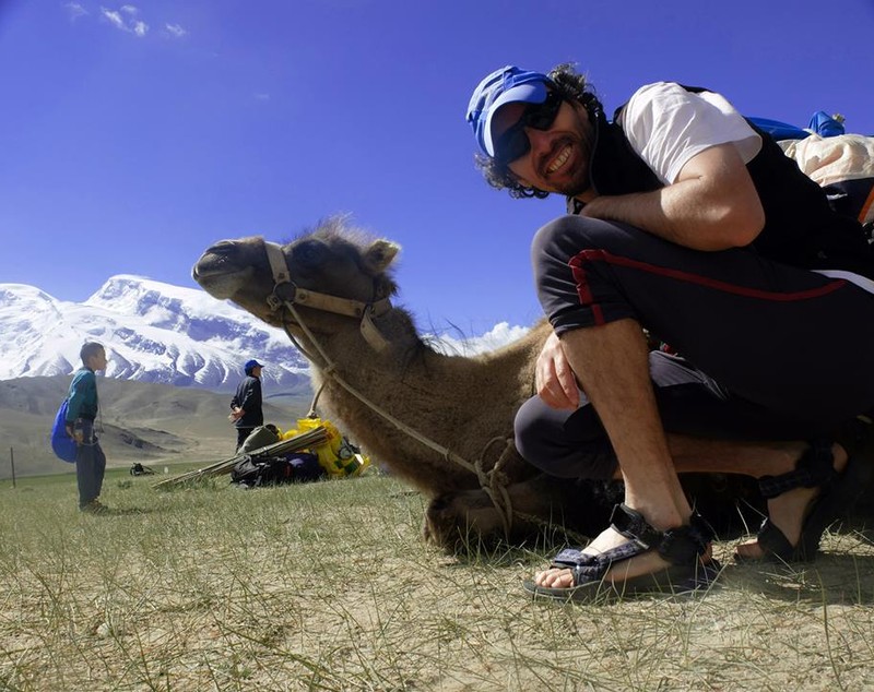Premieră pentru România: au urcat pe schiuri Muztagh Ata (7.546 m), din Tibet! ”Am ales Muztagh Ata, pentru că din România nu a mai urcat nimeni pe el. Visul s-a conturat după o propunere venită cu un an în urmă”