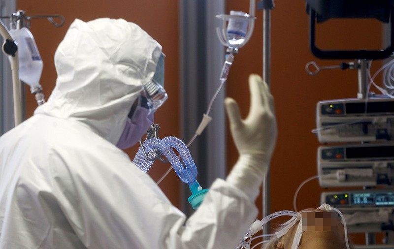 Peste 1.000 de cadre medicale sunt infectate cu COVID-19. Cele mai multe sunt din Suceava și București