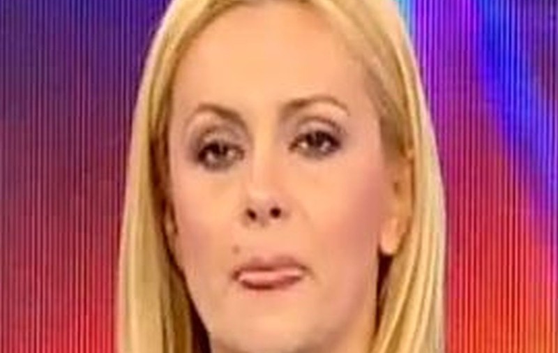 MOMENT PENIBIL în emisiunea Simonei Gherghe! Prezentatoarea S-A BLOCAT
