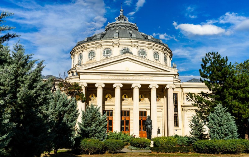 O jurnalistă din SUA care a călătorit în peste 60 de țări a fost fermecată de București: ce alte capitale europene merită vizitate