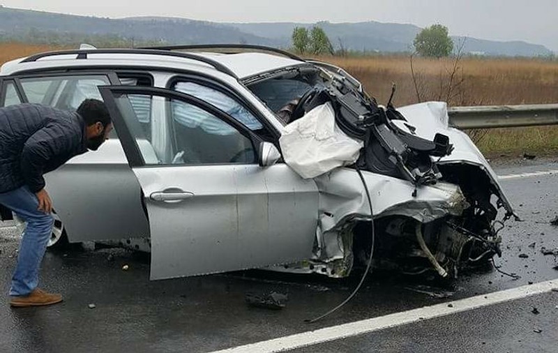 UPDATE / Trafic blocat pe DN1, în zona Porumbacu de Jos. O persoană a murit și trei au fost rănite