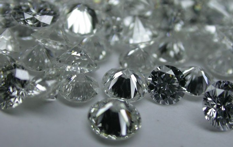 Îi cumpăra soţiei diamante de fiecare dată când o înşela