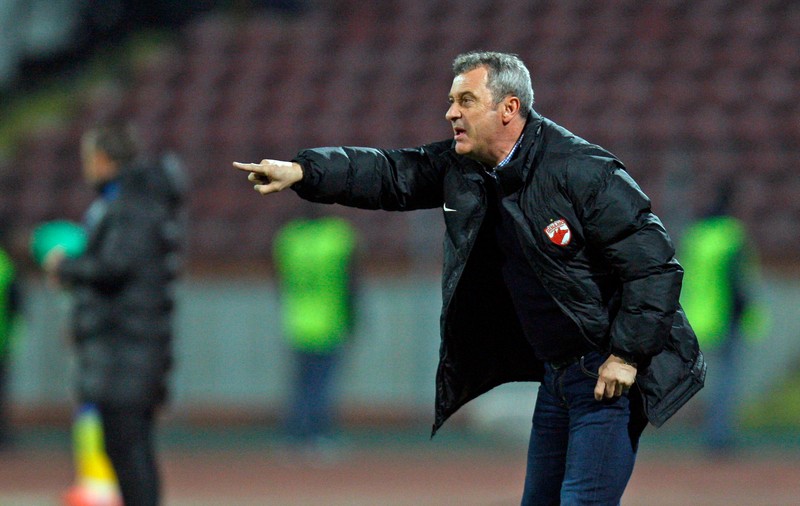 ”Sperietoarea” Mircea Rednic, arătată antrenorilor din prima ligă belgiană. ”Ce cap va vădea?”