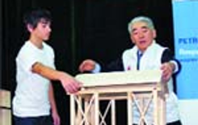 Japonezii ne invata sa ne ferim de cutremur