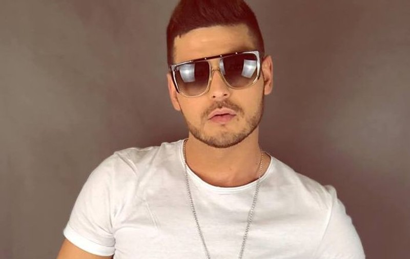 Experiența lui Răzvan Botezatu într-un club gay din Germania. "Am dat-o în bară de la început"