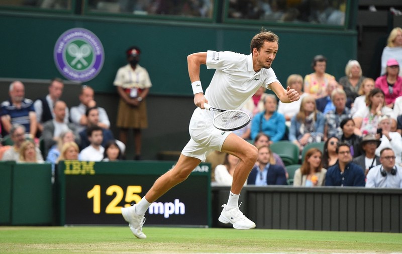 „Este inadmisibil ca sportivii să fie ținuți ostatici”. Kremlinul critică dur eventuala excludere a jucătorilor ruși de la Wimbledon