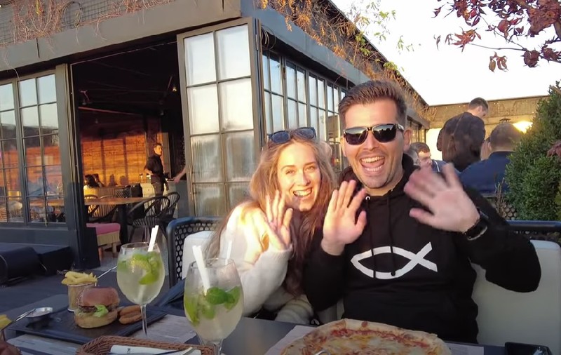 Vlogger, după o plimbare prin Cluj: „Am stat 7 ani în Olanda, am standarde. Bucureștiul e mai frumos, scările de pe Cetățuie arată deplorabil, 10.000 € pentru că am făcut reclamă”