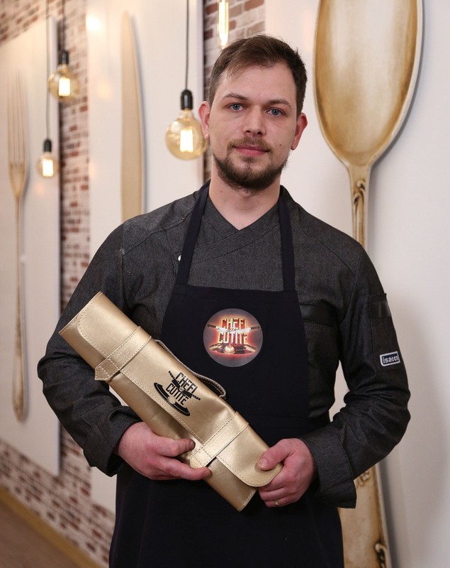 Cine e Sorin Ilieș, concurentul de la „Chefi la cuțite” care a primit trei cuțite de aur de la jurați. „Am început la 17 ani, ca barman ospătar”
