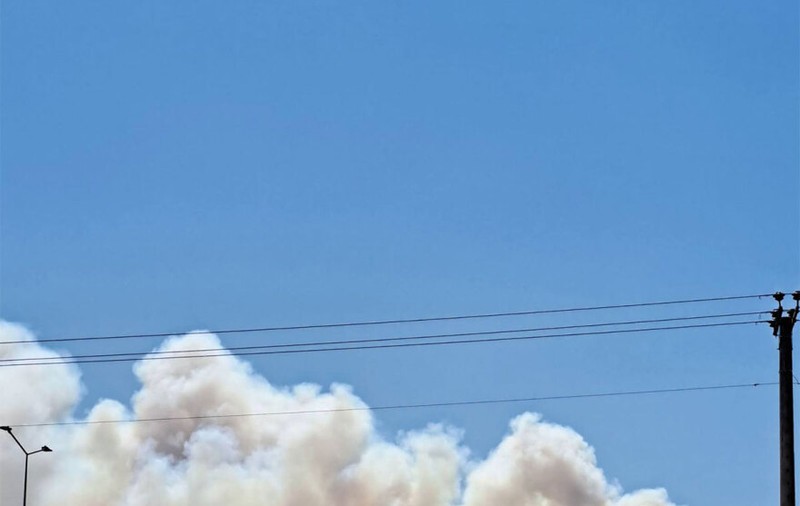 Sute de pompieri luptă să stingă incendiile din pădurile de lângă Atena: „Sunt mai multe focare, lupta este crâncenă”
