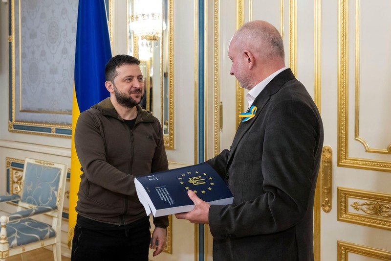 Președintele ucrainean Zelenski și șeful Delegației&nbsp;Uniunii&nbsp;Europene&nbsp;în&nbsp;Ucraina, Ambasadorul&nbsp;Matti Maasikas | Foto: Profimedia