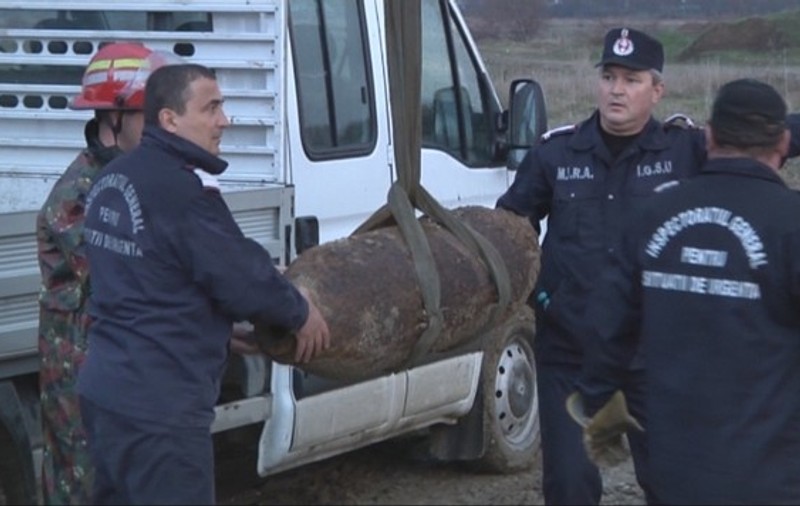 O bombă a fost la un pas să explodeze într-o rafinărie de lângă Ploiești. Vezi imagini de la DETONARE! FOTO