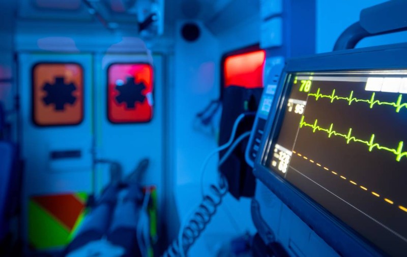 Un bărbat din județul Brașov și-a băgat propriul avocat în spital, după ce a pierdut procesul în care îl reprezenta