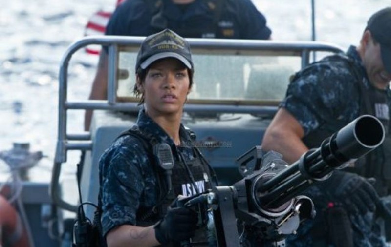 Aşa da soldat american! Rihanna de nerecunoscut într-un film de 200 de milioane de dolari