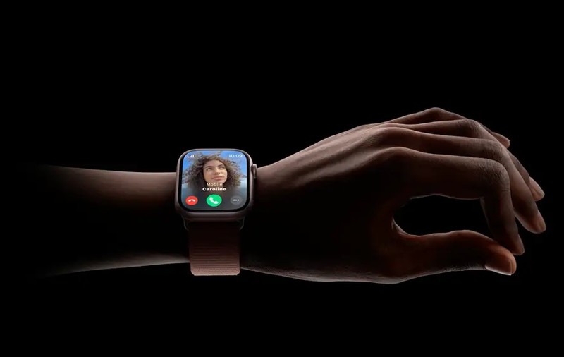 Noul Apple Watch poate fi controlat prin atingerea între ele a degetelor mâinii la care este purtat ceasul, fără a interacționa cu ecranul