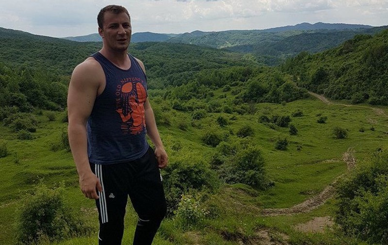 Ce spune Marian Godină despre manualul de Sport de la clasa a V-a. “Când vom vedea un om plutind în aer sau zburând…”