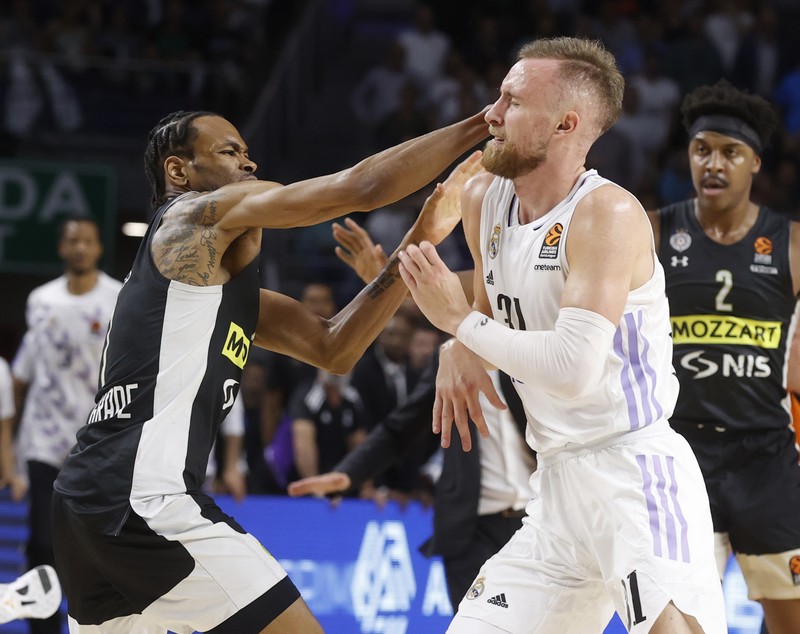Meciul de baschet Real Madrid - Partizan Belgrad, din Euroliga de baschet, abandonat după o bătaie generală: „Ar trebui să meargă la închisoare”