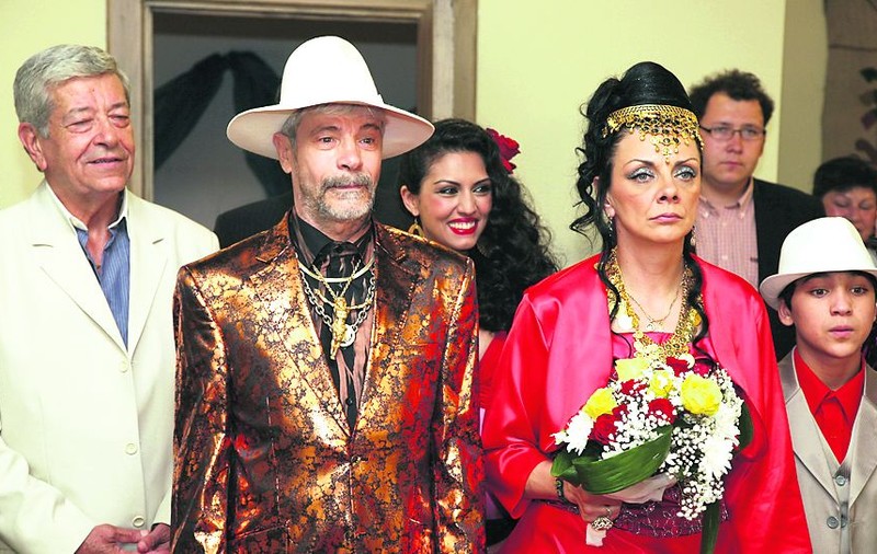 Se însoară State