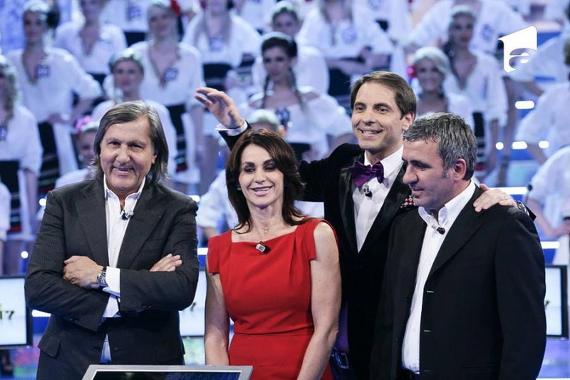 Dan Negru alături de Ilie Năstase, Nadia Comăneci și Gică Hagi (foto Facebook / Dan Negru)