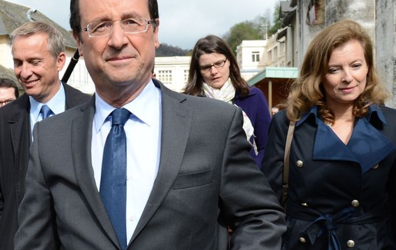 François Hollande învingător în primul tur al prezidenţialelor, în Franța