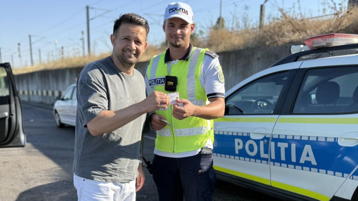 Magicianul Robert Tudor a anunțat pe Facebook că a rămas fără permisul auto, după ce a codus pe autostradă cu 181 km/h