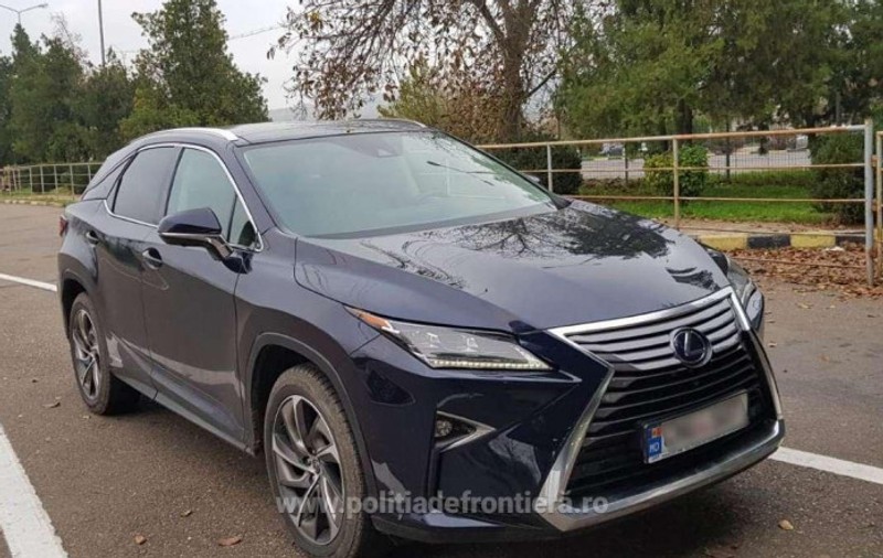 Un șofer român a încercat să treacă prin Vama Albița cu un Lexus furat de 50.000 de euro, dar a rămas fără el
