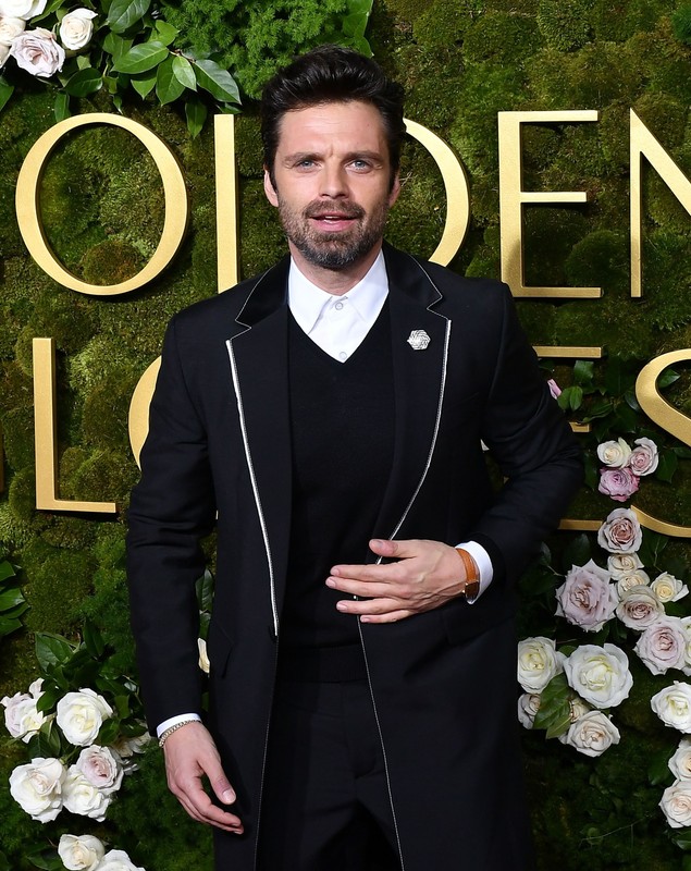 Povestea lui Sebastian Stan, actorul român premiat cu Globul de Aur 2025. A spus „România, te iubesc” pe scenă