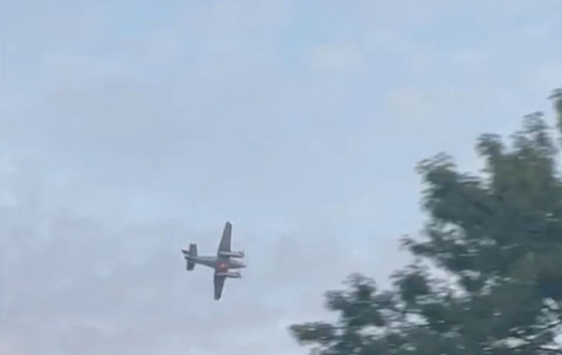 Incident bizar în SUA: pilotul unui avion a amenințat timp de 4 ore că se prăbușește peste un supermarket