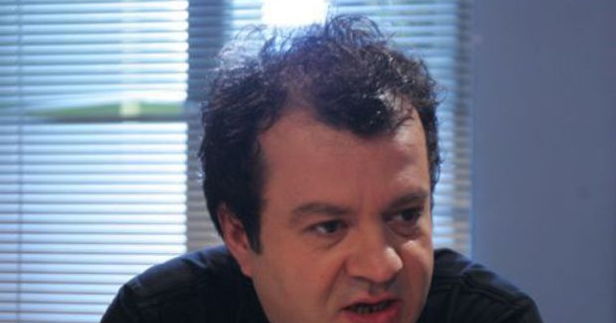 Costel din serialul "la Bloc" își vinde conacul. Cum arată palatul de 200.000 de euro al lui Dragoș Moștenescu | FOTO