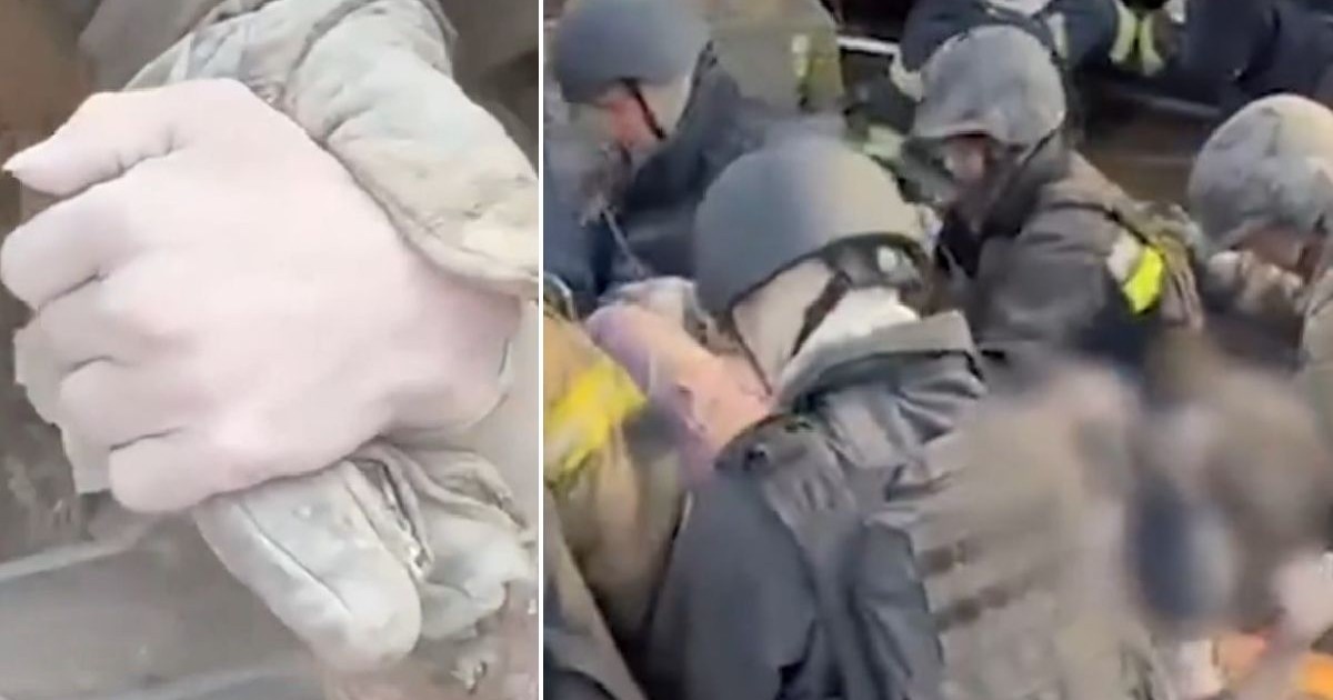 Imaginea este un colaj din două secvențe care surprind o intervenție de urgență. În În partea stângă: plan apropiat cu mâna unei persoane care strânge o altă mână cu mănușă. În partea dreaptă: un grup de pompieri care transportă o persoană pe targă.
