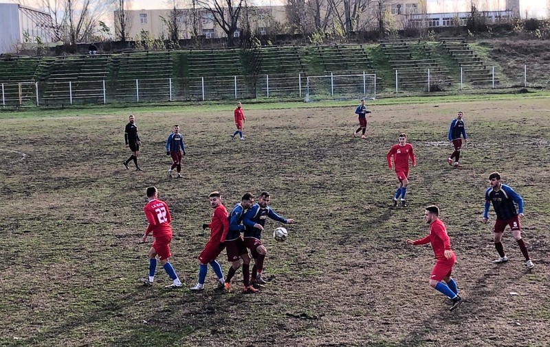 Stadionul din Calafat pe care s-a lansat Gică Popescu a ajuns o ruină! Clubul, prins la mijloc în disputele dintre primar și consilierii locali