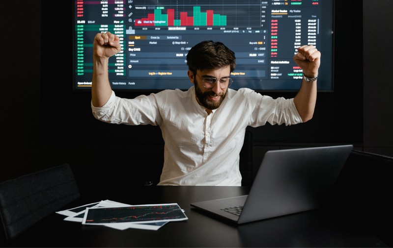 Bursa de la București crește luni, valul de optimism continuă printre investori