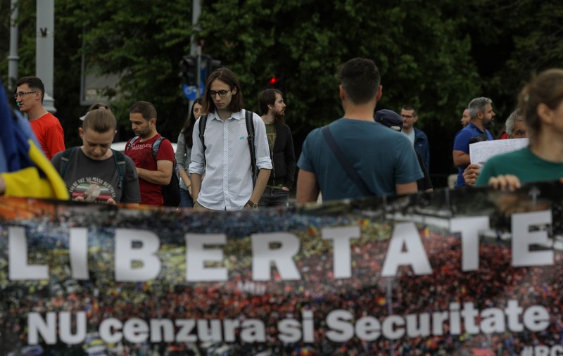 Aproximativ 200 de persoane au protestat în Piața Victoriei față de proiectele noilor legi ale securității naționale