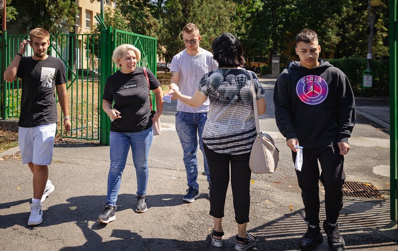 Ce au făcut cei 35.000 de absolvenți care au dat marți Bac-ul „de toamnă” la limba română