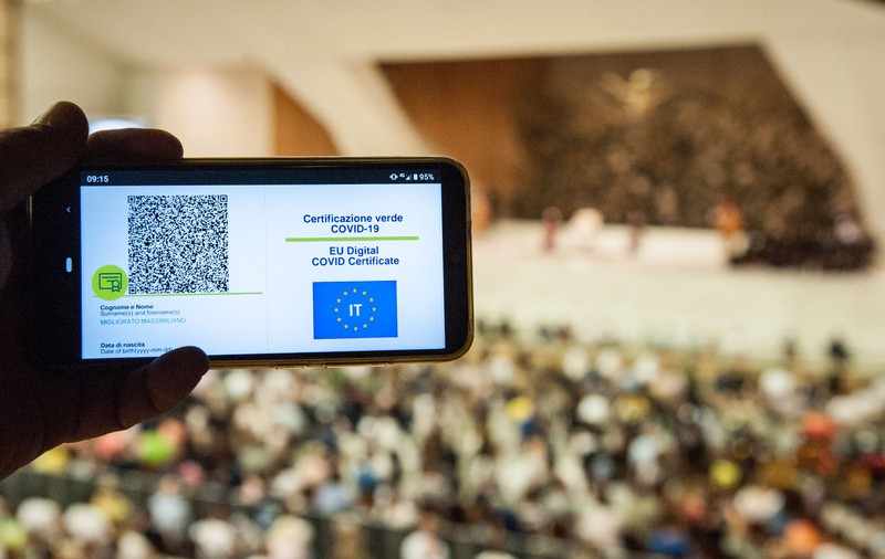 Ce riscă angajații din Italia care merg la serviciu fără certificatul verde COVID