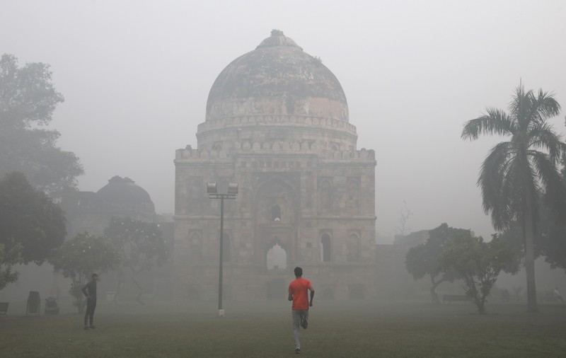 Poluare alarmantă în India, după festivalul luminilor. Capitala, acoperită de un nor toxic