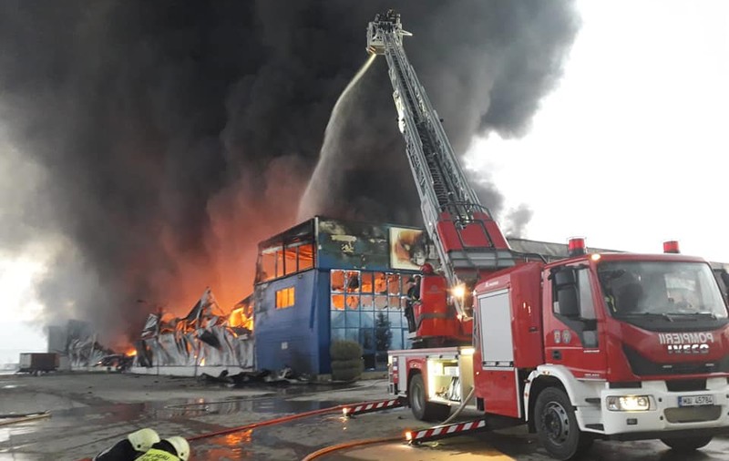 Controale în județul Alba, după incendiul de la fabrica de condimente. "Munca de prevenire e foarte importantă"