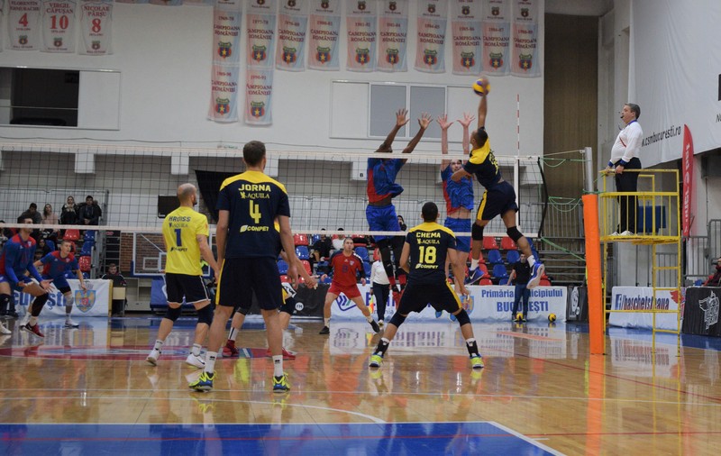 Divizia A1 de volei masculin, play-off, etapa a 3-a. Tricolorul LMV Ploiești a învins Craiova și e lider