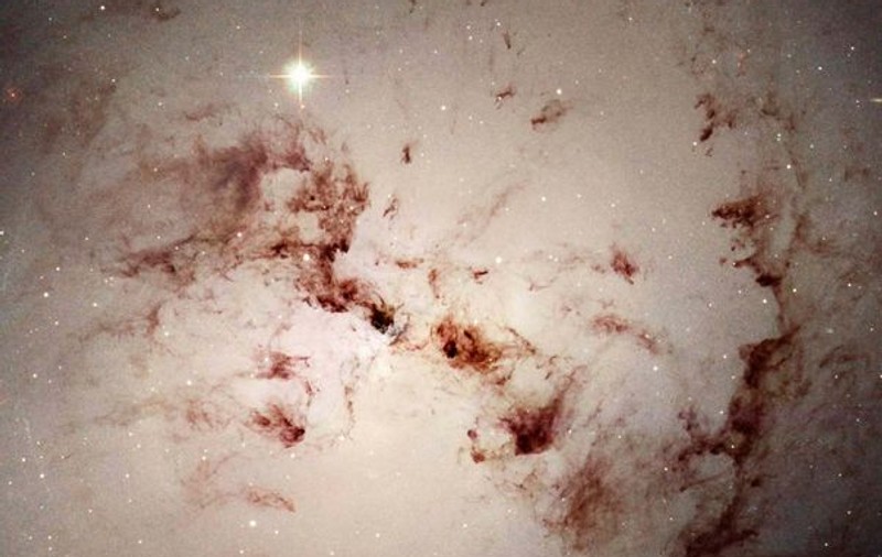 MINUNE DE PAŞTE? Faţa lui Dumnezeu, descoperită de telescopul Hubble?