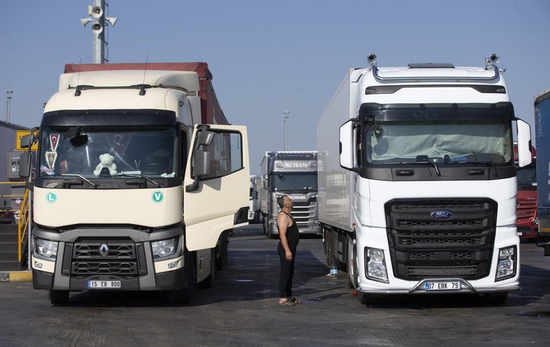 Germania caută până la 80.000 de șoferi de TIR. Care este salariul pentru un începător