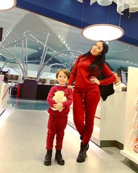 Andreea Mantea și David sunt în țară de Crăciun și de Revelion