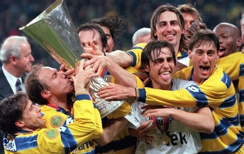 Lichidatorii clubului FC Parma au scos la vânzare trofeele